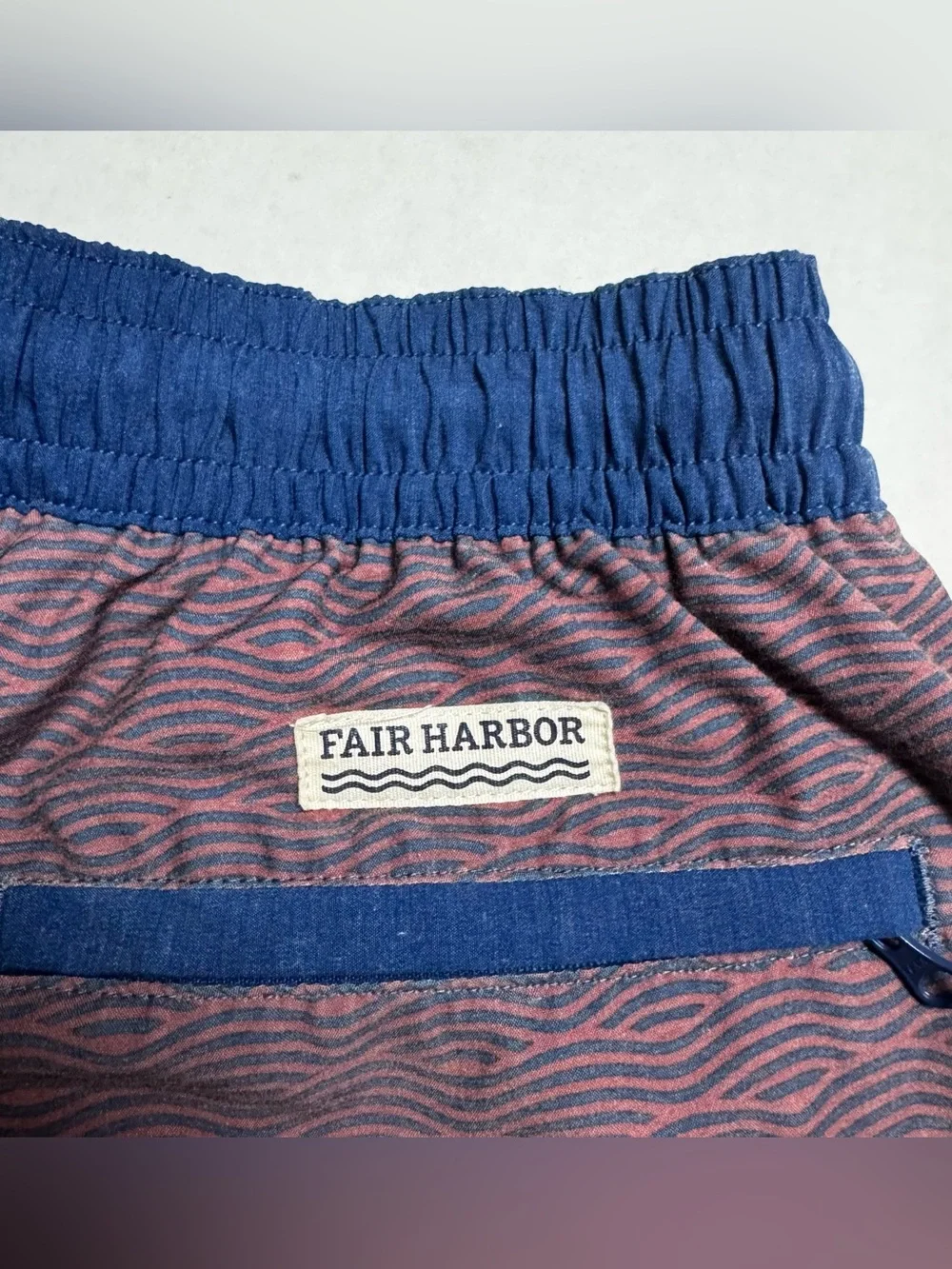Fair Harbor The Bayberry Trunk In Red Waves Swim Lined Shorts Drawstring Size: S